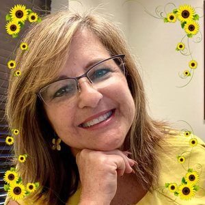 Meet your Posher, Laurie